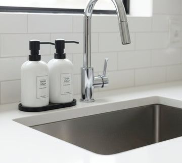 Modern Design Soap Dispenser Set with Wooden Base