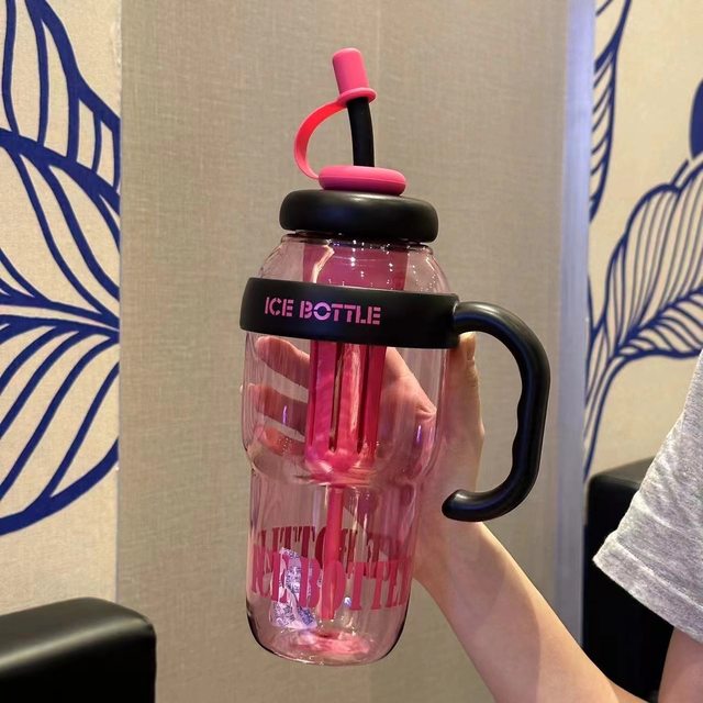 Ice Cream Cup with Straw - My Store
